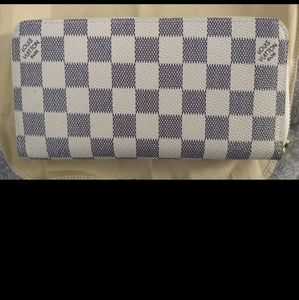 Louis Vuitton Zippy Wallet Damier Azur